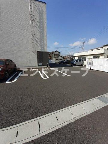 イースト　グレイス　Ａの駐車場|高崎、前橋のお部屋探しはエンドスケープまで！お客様の理想お聞かせ下さい♪