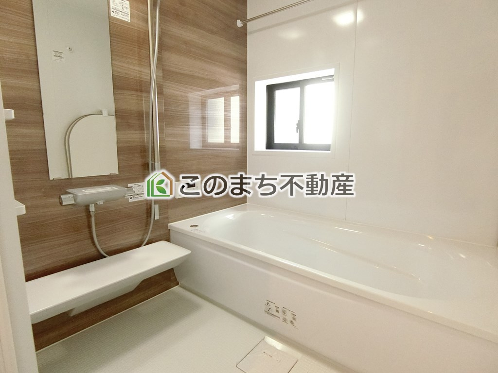 グラファーレ宇都宮市宝木本町4期の浴室|同社施工物件の写真です。※建具やフローリング、その他仕様が異なる場合がございます。