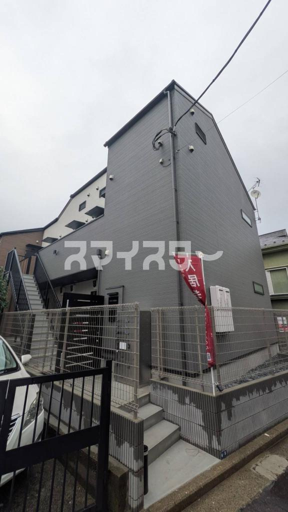 横浜市港北区樽町１丁目のアパートの外観
