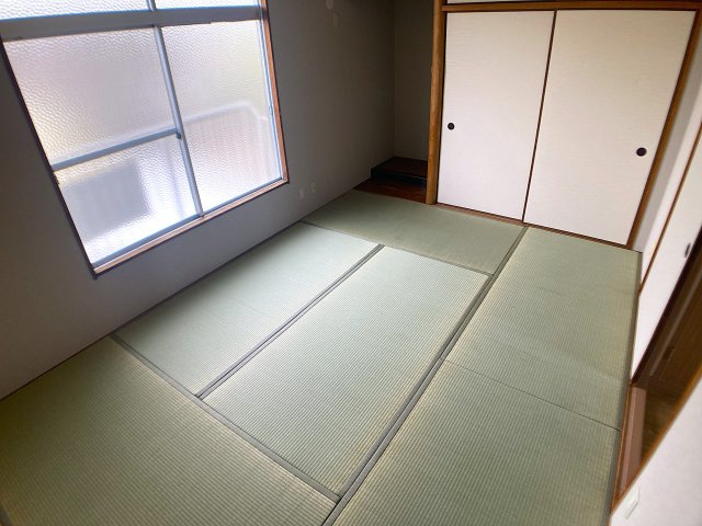 ひよどり台2丁目テラスの内装|各部屋明るいです
