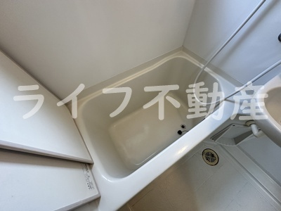 ロイヤルハイム新深江の浴室|日々の疲れを癒すお風呂付です