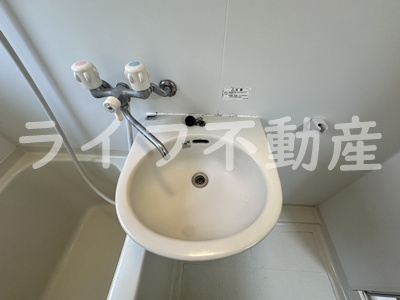 ロイヤルハイム新深江の洗面所|コンパクトで使いやすい洗面所