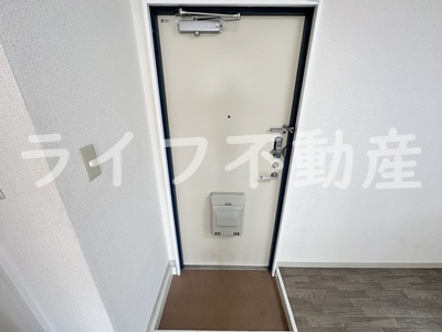 ロイヤルハイム新深江の玄関|玄関です