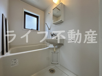 ロイヤルハイム新深江の浴室|ゆったり過ごせるお風呂です