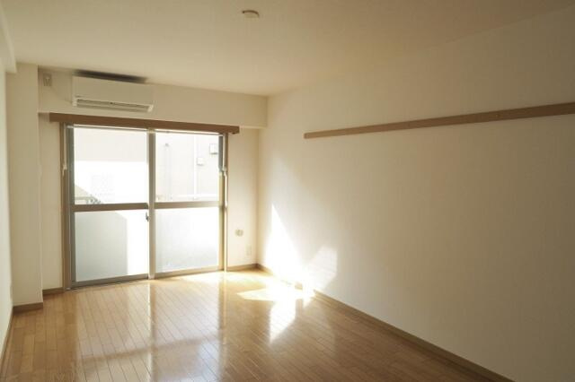 多摩市永山２丁目の賃貸マンションの居間・リビング