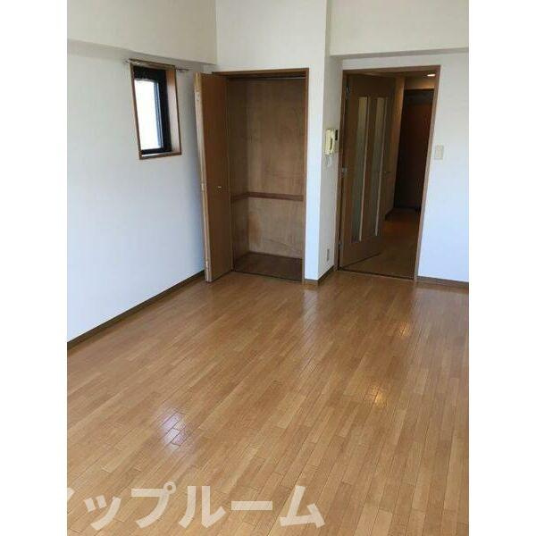 名古屋市守山区新守西の賃貸マンションの居間・リビング