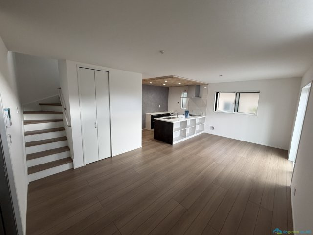 秦野市渋沢3丁目第4　新築戸建　全1棟1号棟の居間・リビング