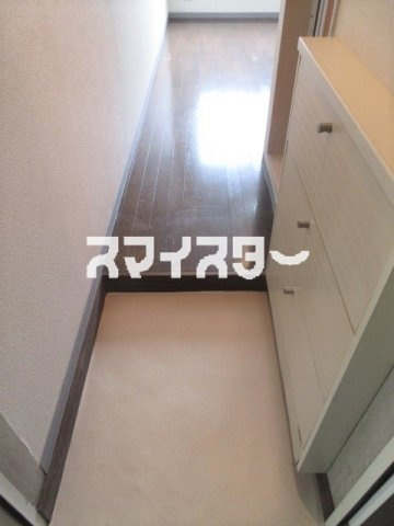 ルネモレーン立川の玄関