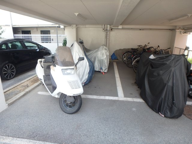 【その他共用部分】 | ルモンド西宮 | バイク置き場です