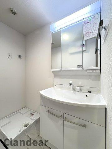 エレガントライフ松戸の独立洗面台|ドキドキの新生活も、安心してスタート。ぴったりの住まいを見つけませんか？クランディアが一緒に住まい選びをサポートします‼　まずは、お気軽にお問合せください　＃クランディア