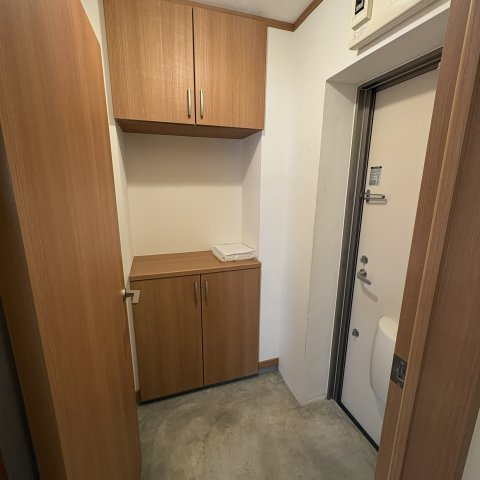 コーポあじさいの玄関