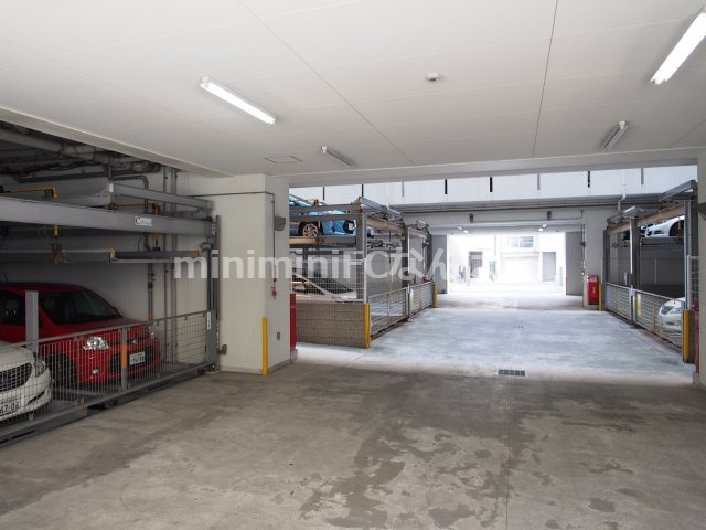 URBAN FLATS中之島の駐車場