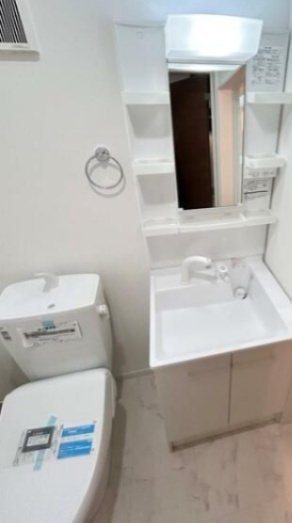 横須賀市深田台のアパートの独立洗面台