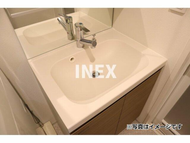 クレヴィスタ桜木町の独立洗面台