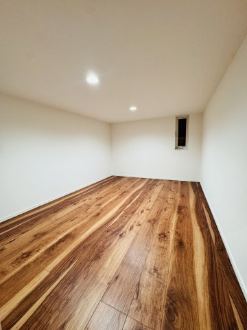 Balance of Shonan. 湘南を、ちょうどよく楽しむ家の洋室