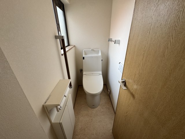 神戸市西区天王山戸建のトイレ