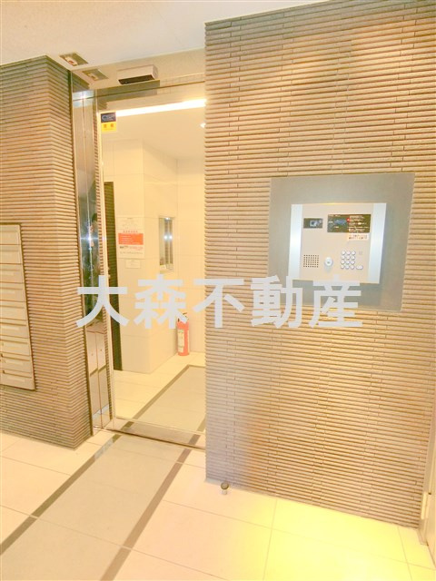 リファイズ品川南のエントランス