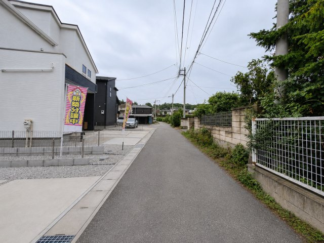 GRAFARE 高崎市石原町3期 1号棟の前面道路含む現地写真|現地撮影