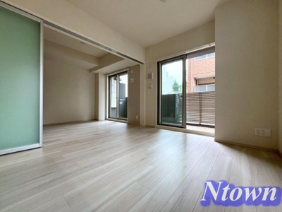 【その他】 | プレサンス ロジェ 丸の内 CENTRAL CASA | こちらの居間で趣味の時間をお楽しみください