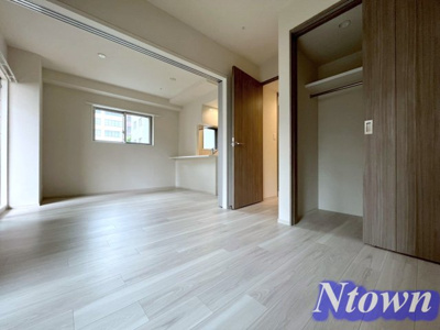 【居間・リビング】 | プレサンス ロジェ 丸の内 CENTRAL CASA | 使いやすい居間です