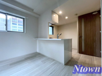 【居間・リビング】 | プレサンス ロジェ 丸の内 CENTRAL CASA | 居間です