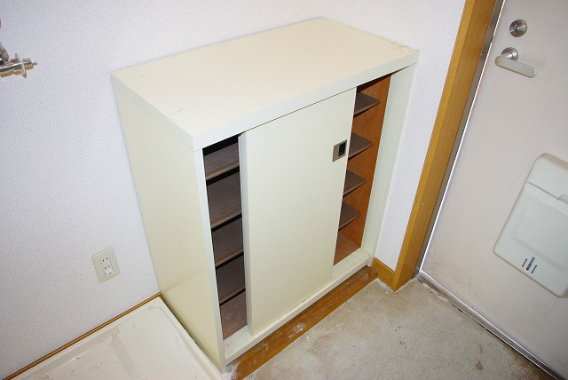 サニーハウス（丹波市町）の設備|ゆったりとした下駄箱です。