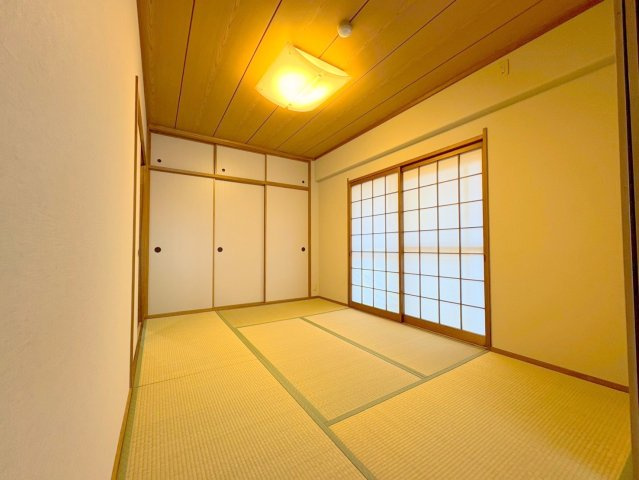 サーパス宝塚の和室
