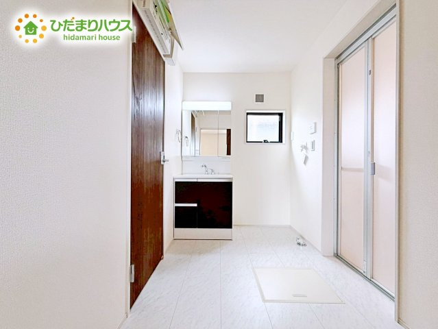 【独立洗面台】 | 第2石岡市下林　新築戸建 | シンプルなのに心地よい、デザイン性の高い洗面スペース。