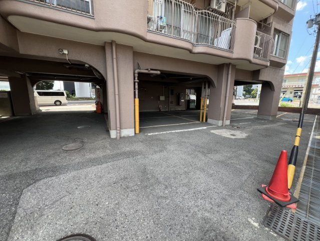 宝第一スカイハイツの駐車場