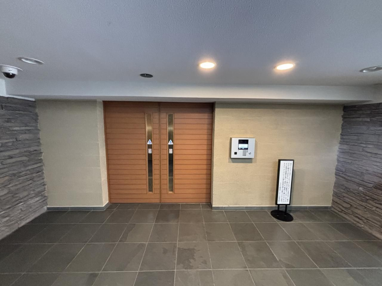 コスモ横濱ガーデン山のエントランス
