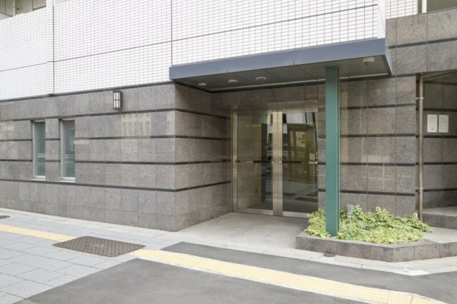 プロスペクト日本橋本町のエントランス