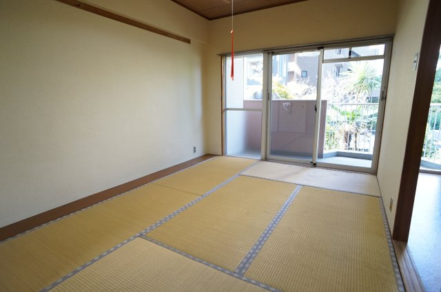 コープ野村宝塚の和室
