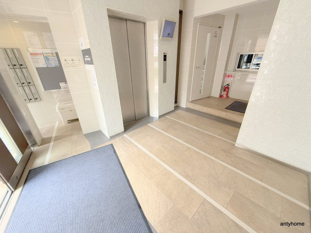 グレイス難波南のロビー