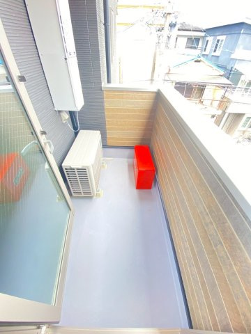 エスポアール正雀本町のバルコニー
