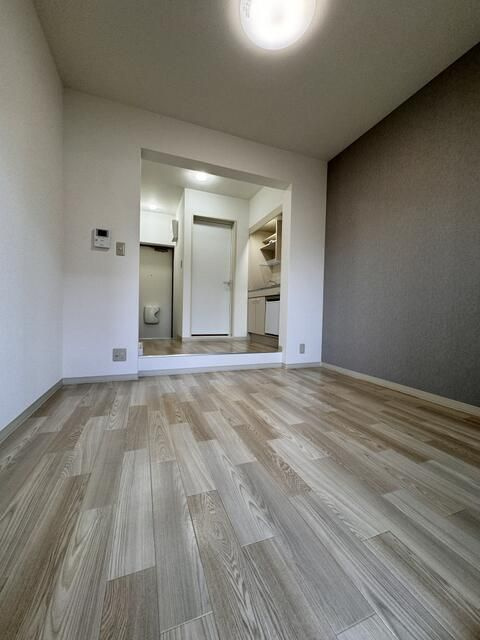 横浜市瀬谷区二ツ橋町の賃貸マンションの居間・リビング