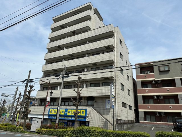 ホワイトキャッスル根本ビルの外観