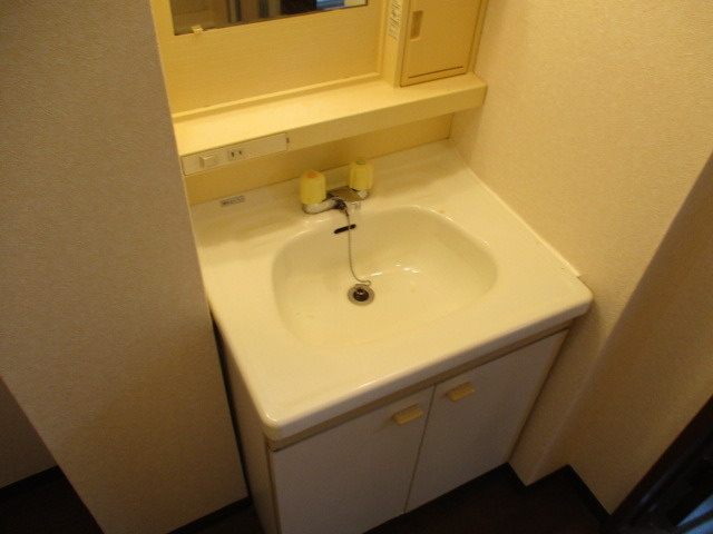大阪市東淀川区上新庄２丁目のマンション