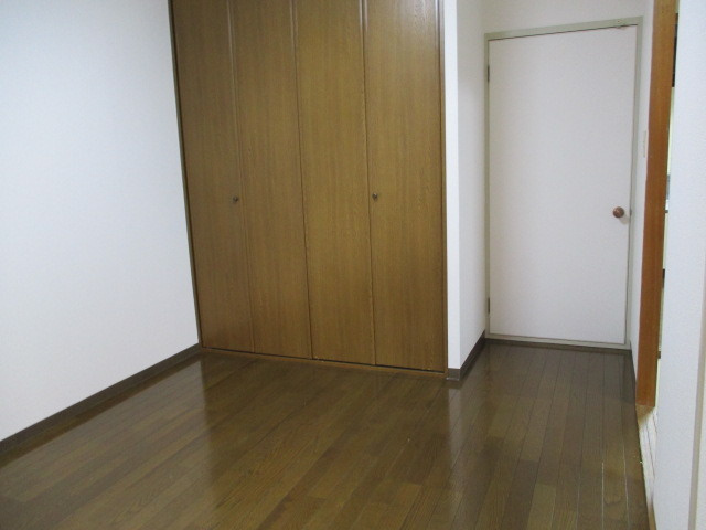大阪市東淀川区上新庄２丁目のマンション