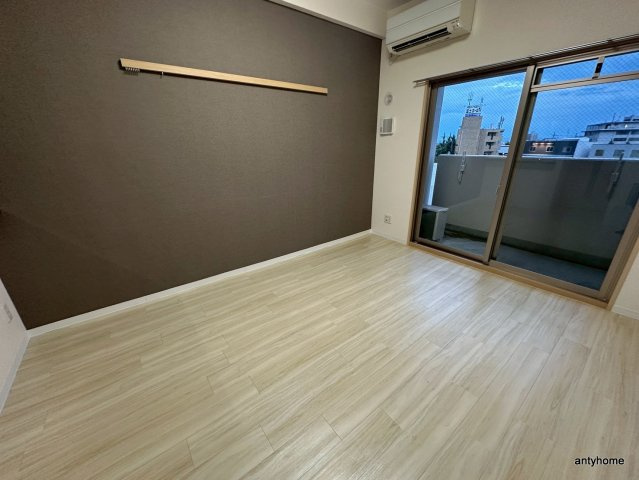 アーデン千里中央　仲介手数料無料の寝室