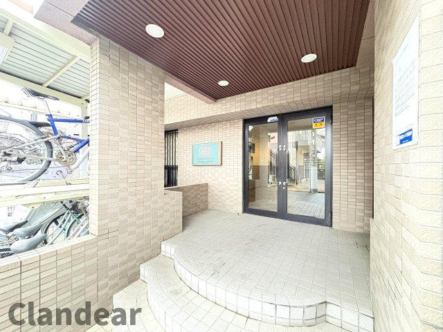 ライオンズマンション押上第二のエントランス|ドキドキの新生活も、安心してスタート。ぴったりの住まいを見つけませんか？クランディアが一緒に住まい選びをサポートします‼　まずは、お気軽にお問合せください　＃クランディア