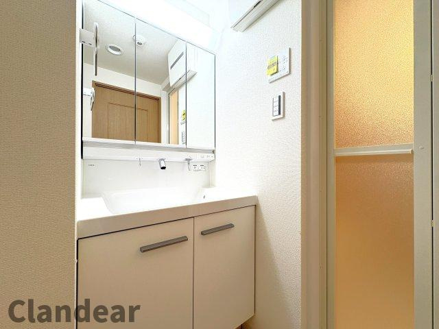 ライオンズマンション押上第二の独立洗面台|ドキドキの新生活も、安心してスタート。ぴったりの住まいを見つけませんか？クランディアが一緒に住まい選びをサポートします‼　まずは、お気軽にお問合せください　＃クランディア
