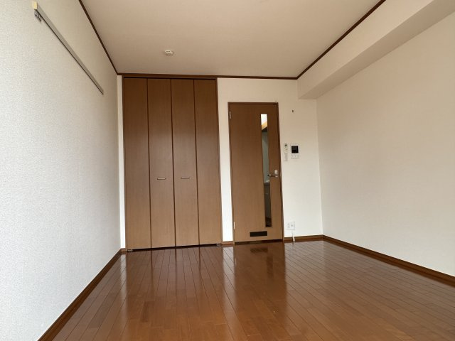 メゾン宮園の居間・リビング|同建物別室参考写真