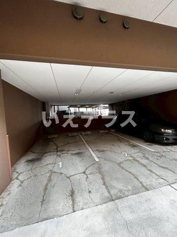 エステムプラザ神戸西Ⅴミラージュの駐車場