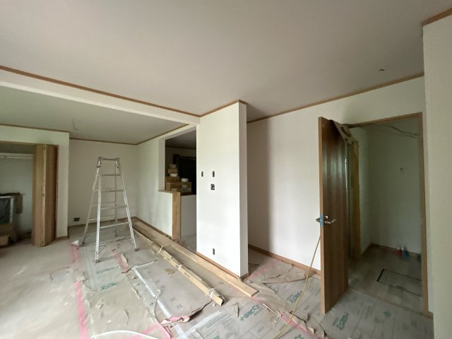 中古戸建　岩瀬郡鏡石町岡ノ内　第一小・鏡石中の居間・リビング|〈現在リフォーム中です！〉