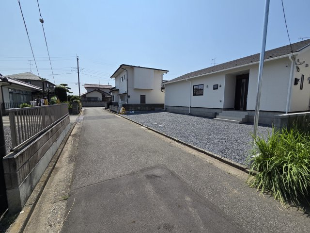 新築　太田市南ヶ丘町第2　1号棟　Cradle Gardenの前面道路含む現地写真|現地写真　北側前面道路幅員約4ｍ