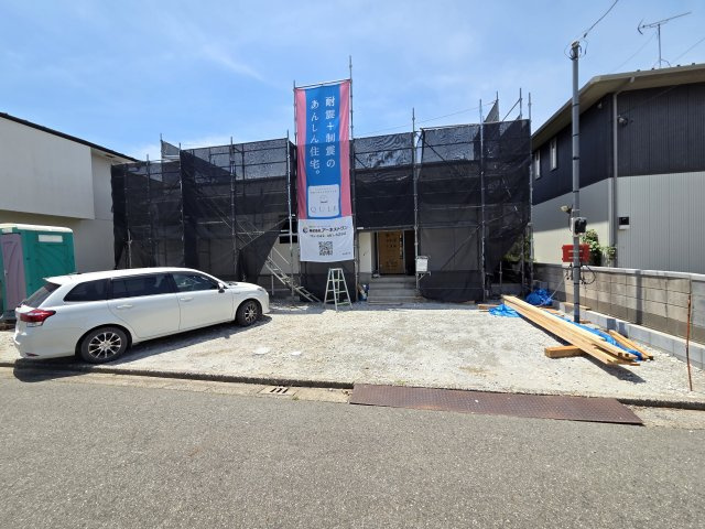 新築　太田市南ヶ丘町第2　1号棟　Cradle Gardenの駐車場|現地写真　駐車は建物北側に並列3台可能です！