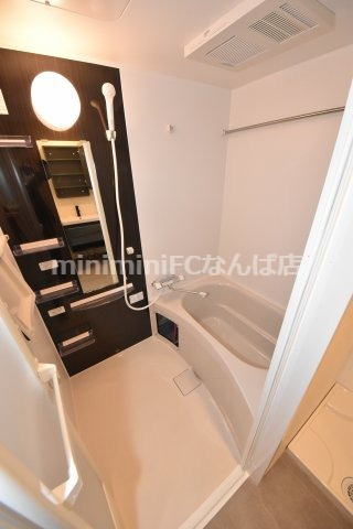 セレニテ堺筋本町リアンの浴室|その日の疲れはバスムールで疲れを癒しましょう！！