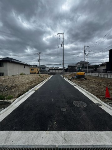 寝屋川市秦町③号地の前面道路含む現地写真