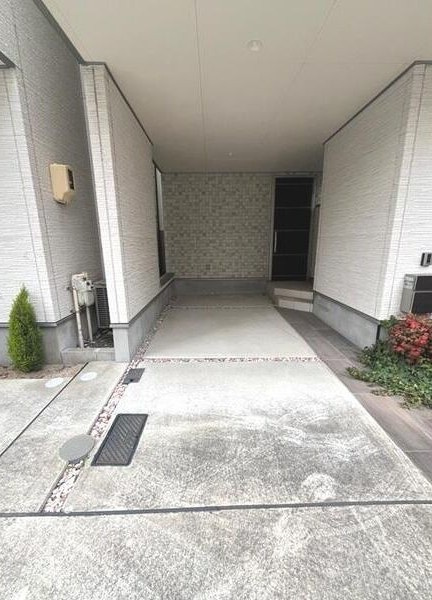 亀島１丁目戸建の駐車場