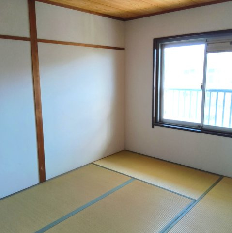 神戸市須磨区西落合６丁目のマンションの和室|和室です